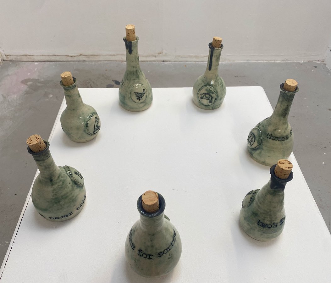 Ones for sorrow, 
Two’s for joy. 
Three’s for a girl
And fours for a boy.
Five’s for silver,
Six for gold. 
Seven’s for a secret never told. 

🌳 

#art #ceramicart #witchbottles #ritual  #magpie #folksong