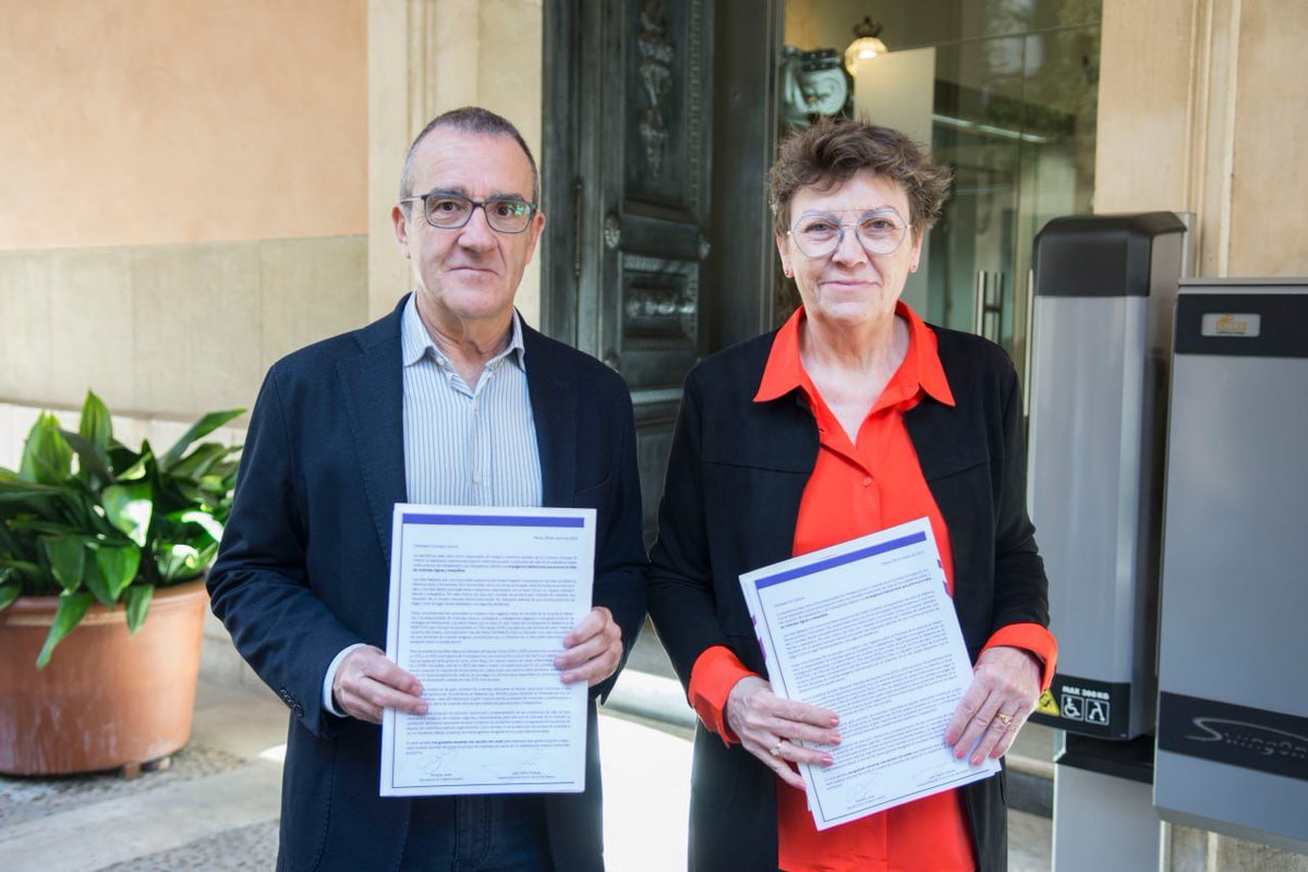 ¡Iremos a Bruselas!
El vicepresidente <a href="/jpyllanes/">Juan Pedro Yllanes</a> y yo hemos solicitado una reunión con los responsables de derechos sociales y vivienda de la UE para explicar las "imperiosas razones de interés general" que permiten restringir la compra de vivienda a no residentes en #Baleares.