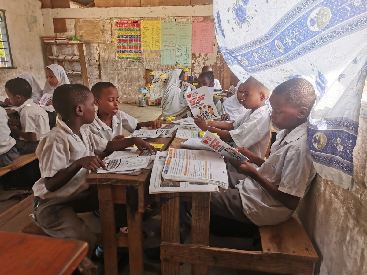 worldheartfed's tweet photo. #RHD affects 40 million people worldwide, mostly in low- and middle-income countries.
#ColoursToSaveHearts🖍️ aims to change that by educating and screening children, training health workers and supporting the capacity of local hospitals 👉 https://t.co/0GPkN85aKh #EndRHD https://t.co/xoEtV50fnm