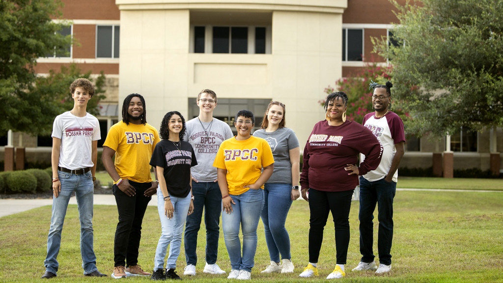BPCCCavs's tweet photo. It’s Maroon &amp; Gold Day! We want to see you in your best BPCC attire! Show us your Cavalier pride by tagging us in your social media posts using #CCWeek23 and #BPCCproud. Visit https://t.co/HF4qConGuM for today's schedule of events. #BPCCbound #goLCTCS #CCWeek2023 https://t.co/CTUOkuyVx0