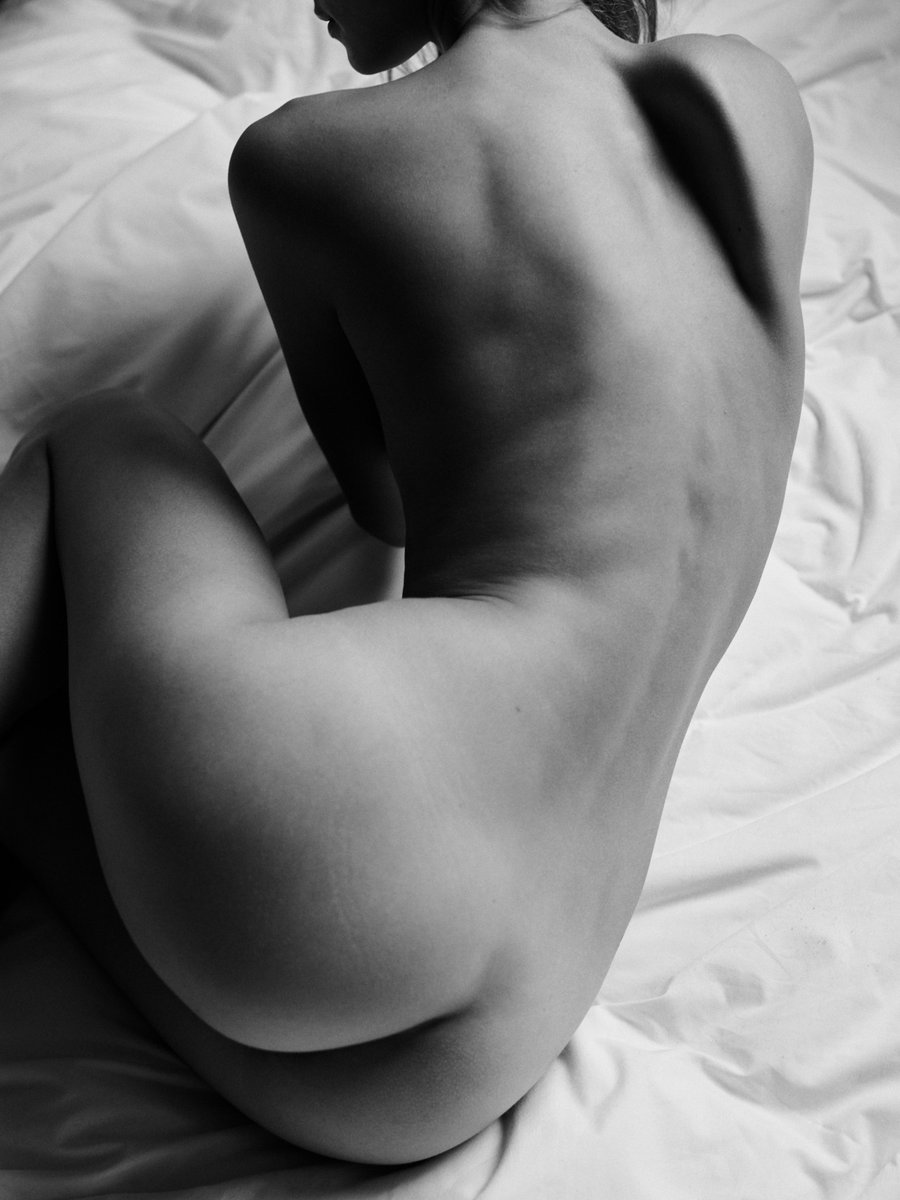 SensualGram tweet media
