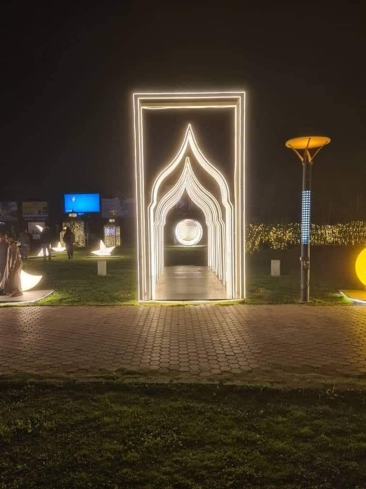 دمشق - ساحة الأمويين 

#دمشق
#ساحة_الامويين
#سيريا_ستريت
#رمضان