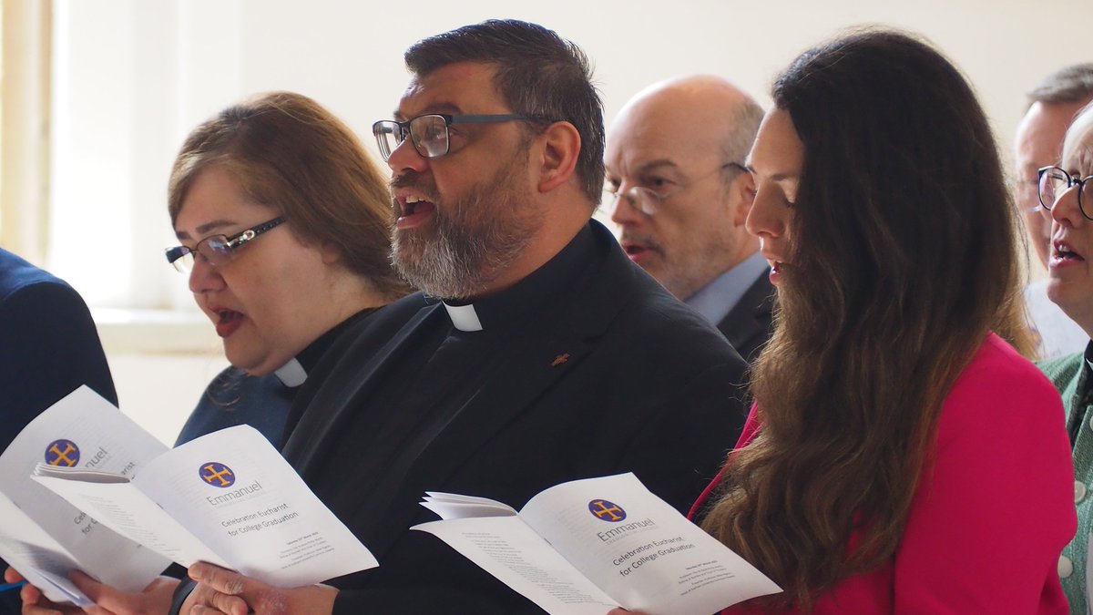 EmmanuelTheoCol's tweet photo. It was a delight to celebrate the achievements of Emmanuel students at our recent College graduation! Huge thanks to @mikehigton for preaching and reminding us that, as disciples of Christ, we all have a part to play in God's purposes #ChristCentred #HopeFilled #MissionOrientated https://t.co/gkP3g3BTRO