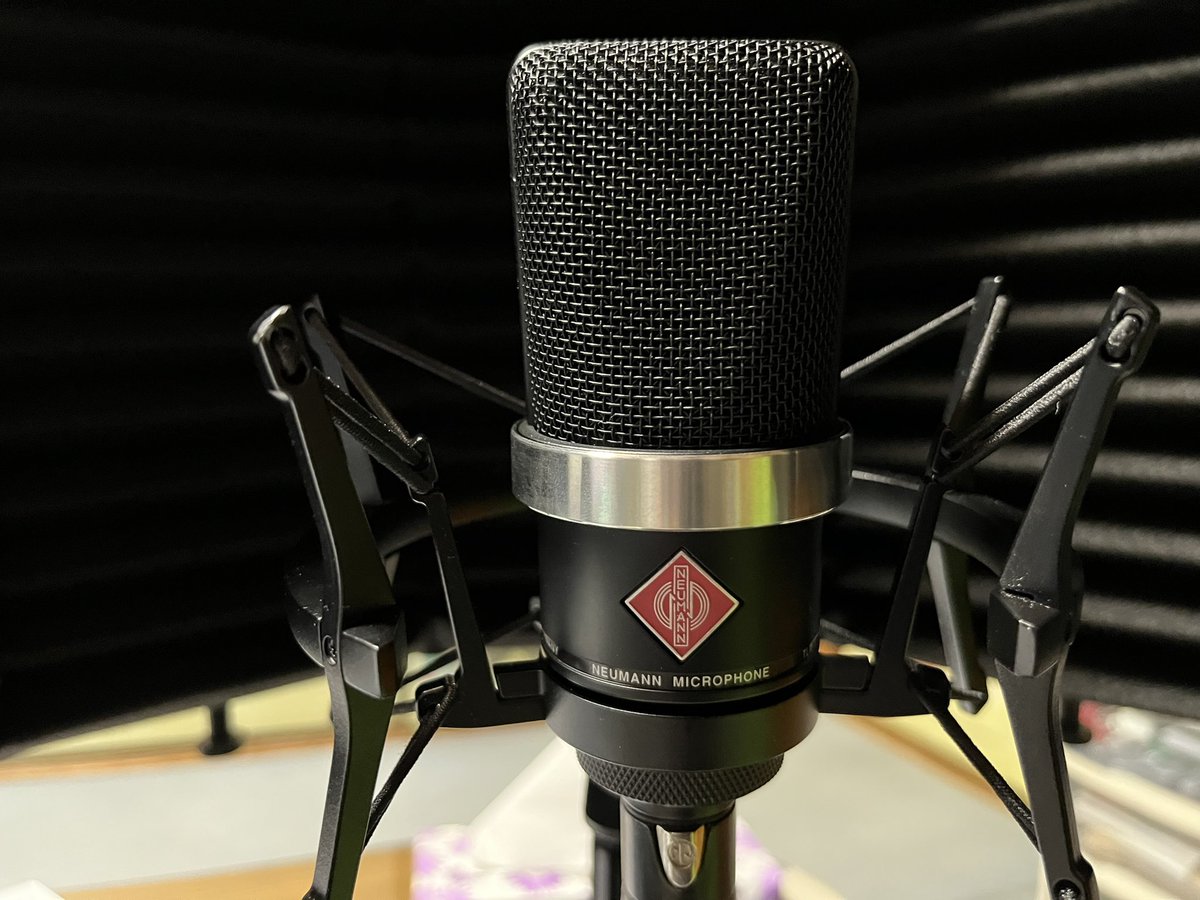 ShamiToyo's tweet photo. 今日のお供は、このマイク♪
#Neumann #TLM102 https://t.co/1M4pzhkFHl