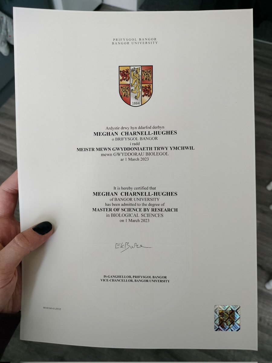MegCHughes's tweet photo. Delighted to say I've earned my MScRes for my study: "The effects of changing livestock practices on the breeding performance of the Common Raven (Corvus corax) in Northwest Wales".
🥳🎉
Happily, my time with this study will continue as I work towards its publication. https://t.co/RoxGQ2Lp0W