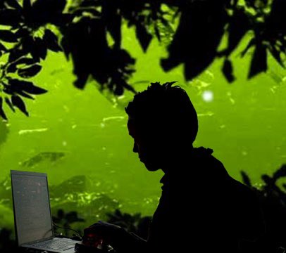 VJsMag's tweet image. Check out @jean_poole_art, the Melbourne-based #videoartist specializing in real-time #video manipulation! From #festivals to #theatre shows, he's projected his videos onto unique surfaces, like dinosaur skeletons and car wrecks in the Australian desert. #videoart #Melbourne