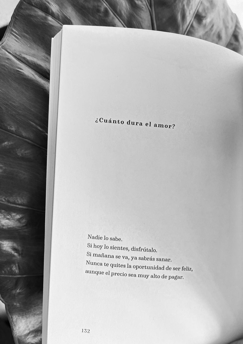 Cementedelibros's tweet photo. ¿Cuánto dura el amor?
Nadie lo sabe.
Si lo sientes hoy, disfrútalo.
Si mañana se va, ya sabrás sanar.
Autor: Roxana Ramos
#cementeriodelibros https://t.co/kf0pzI4gIX