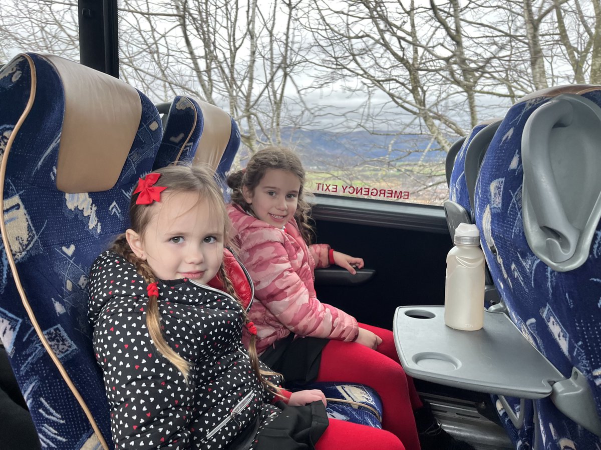 MrsH_STMB's tweet photo. We have a bus - full of excited, tired and knowledgeable learners - on their way back to school from Stirling Castle! 🏰🏴🤴🏼 Ask us all about unicorns; how Kings and Queens lived in the castle; and why a castle is built and structured the way it is! 🦄 #StirlingLovesLearning https://t.co/zelHfFHq7r