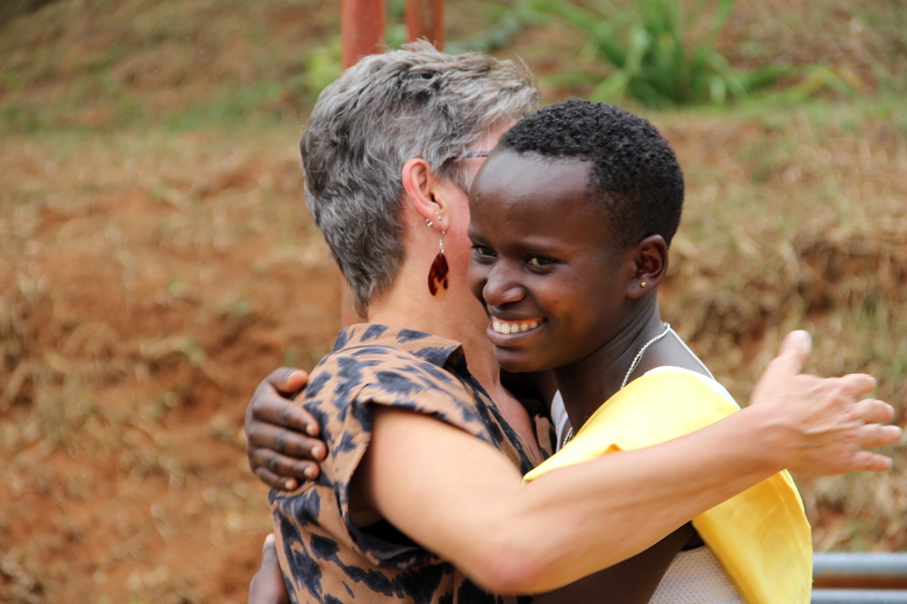 AglPdo's tweet image. One of the young people hugging Madam Laurence Lievens from Belgium who was in #Rwanda to give an Entrepreneurship training course to teachers at Don Bosco Muhazi TVET school, one of the schools benefiting from #ACTEC Funded projects. #SmileWednesday