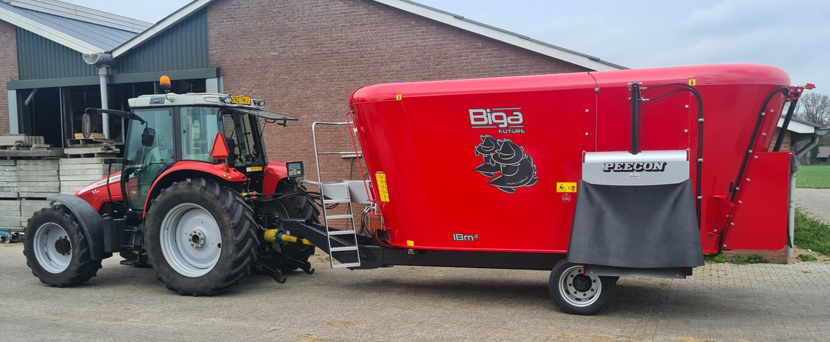 RolfRoelofs's tweet photo. De nieuwe #peecon #biga "keukenmachine" opgehaald bij @LMBheino .
Kunnen we hopelijk weer 15 jaar mee vooruit https://t.co/DHueZwR7zA
