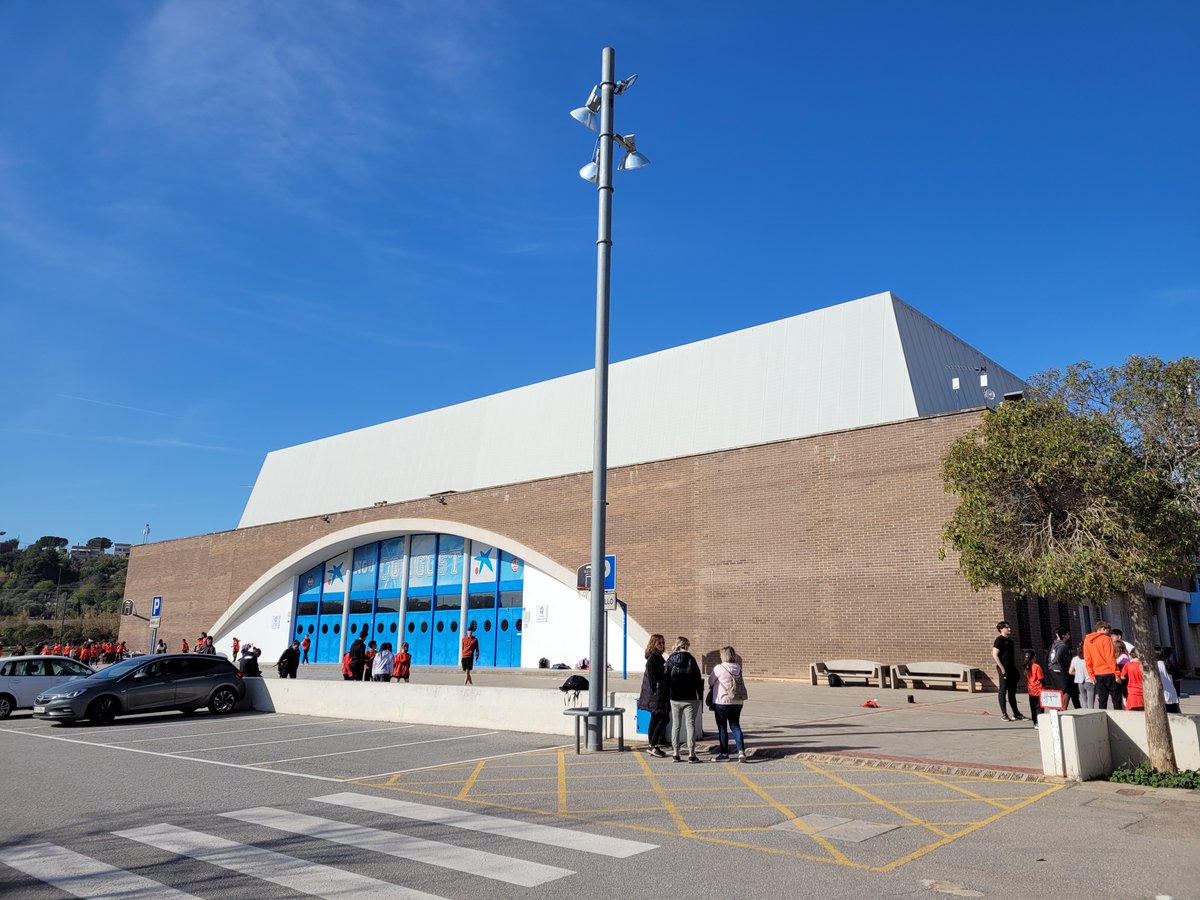 ajmanresa's tweet photo. ‼️ #Manresa rep gairebé 1,5 milions de la @diba per instal·lar biomassa i fotovoltaiques en equipaments municipals

📸 L'actuació més important és la instal·lació d'una xarxa de calor amb biomassa per escalfar els equipaments esportius del Congost ☀️🌳

ℹ️ https://t.co/NA6joZSN0d https://t.co/zHYAj4gRuJ