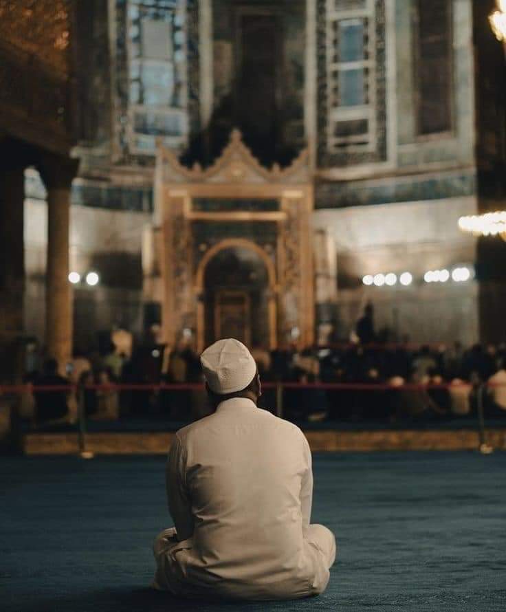 arch_gado's tweet photo. تعلمُ حاجتي فامنُنّ عليّ بها، إن لم أكُن أهلًا فإنّك أكرمُ.. https://t.co/i1q91oIB3X