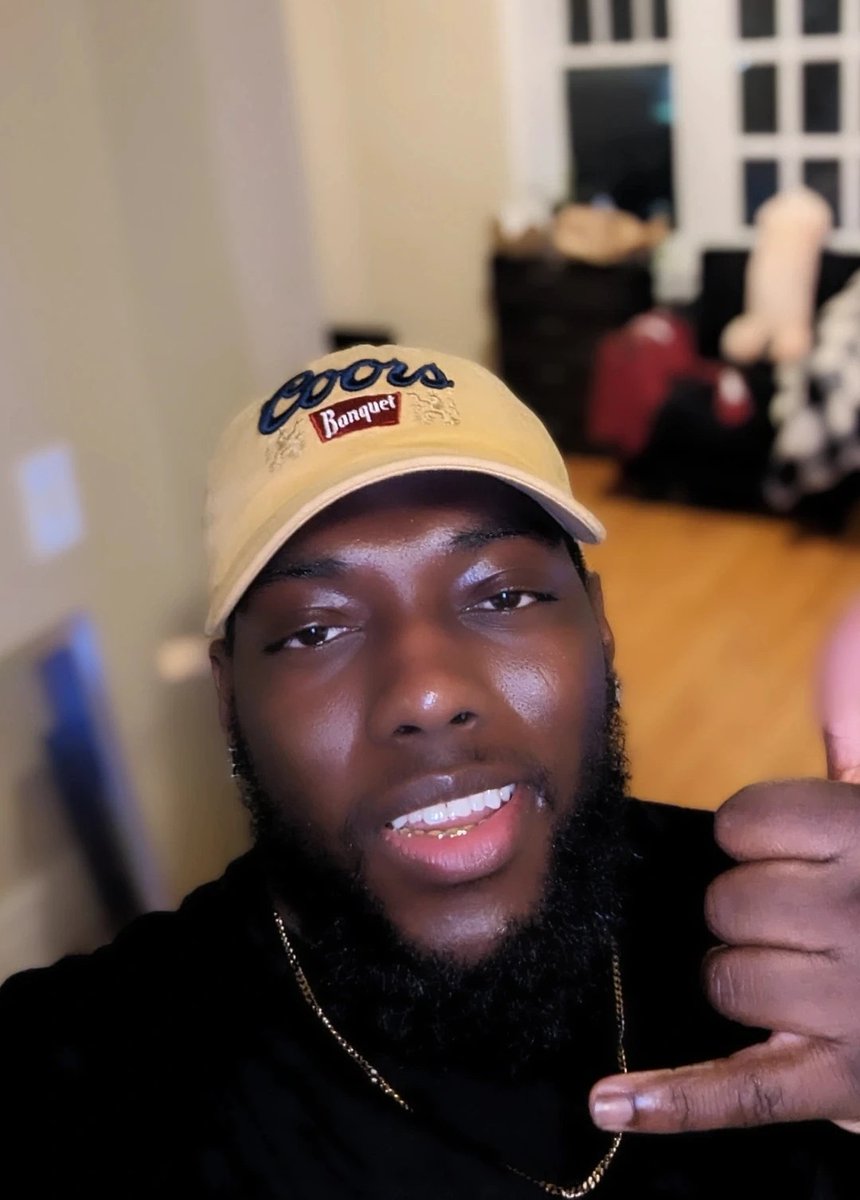 J_blizzzzy's tweet image. Before steppn out #STL #partytime #barhopping
#LGBTQ