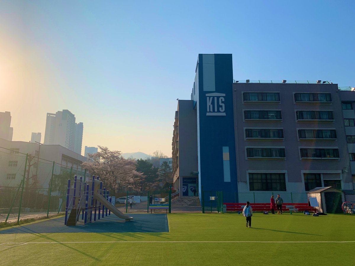 Favourite time of year on campus! Cherry blossoms are in bloom, the weather warming up, and everyone is feeling reset and refreshed after March Break, ready to tackle the exciting challenges ahead for the rest of the school year. #kispride