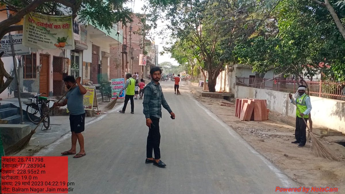 SwachhLoni's tweet photo. #ULBCode-800733 #निकायलोनी में निरंतर सफाई का कार्य किया जा रहा है, आप की सेवा हमारा कर्तव्य 
#स्वच्छता_परमो_धर्म: 
@upgovt
@myogiadityanath
@NagarVikasUP
@aksharmabharat
@SwachhBharatGov
@SwachSurvekshan
@swachhbharat
@HardeepSPuri
@dm_ghaziabad
 @akkisbm https://t.co/wIh4WHCG4c