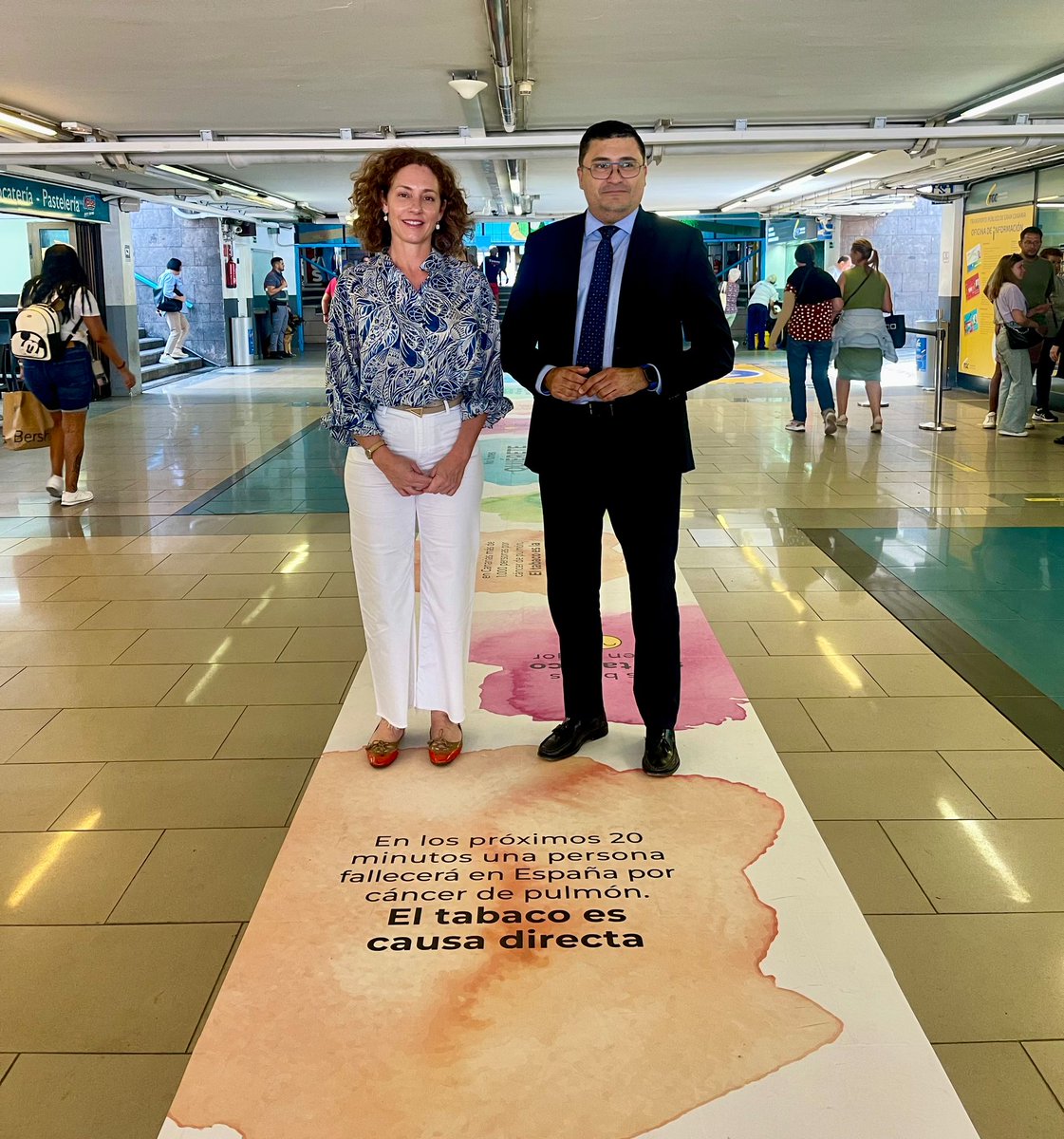 mapdelpino's tweet photo. Las estaciones y paradas de guagua de Gran Canaria son "Espacios Libres de Tabaco🚭".
La #AUTGC es la primera institución pública en Canarias en crear espacios públicos libres de tabaco.
Buscamos primar el bienestar y salud de toda la sociedad grancanaria.
(1/2) https://t.co/rpW3ITAZ9w