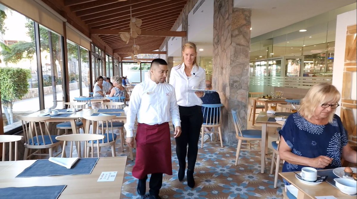 gfhoteles's tweet photo. 💡 No hay mejor forma de aprender un idioma que practicarlo en situaciones reales. 

Víctor Castro explica en qué consiste el Coaching de Idiomas, el proyecto de formación en idiomas que hemos puesto en marcha en nuestros hoteles.

📹https://t.co/MUShUqO8uH https://t.co/dNnmX2sXnw