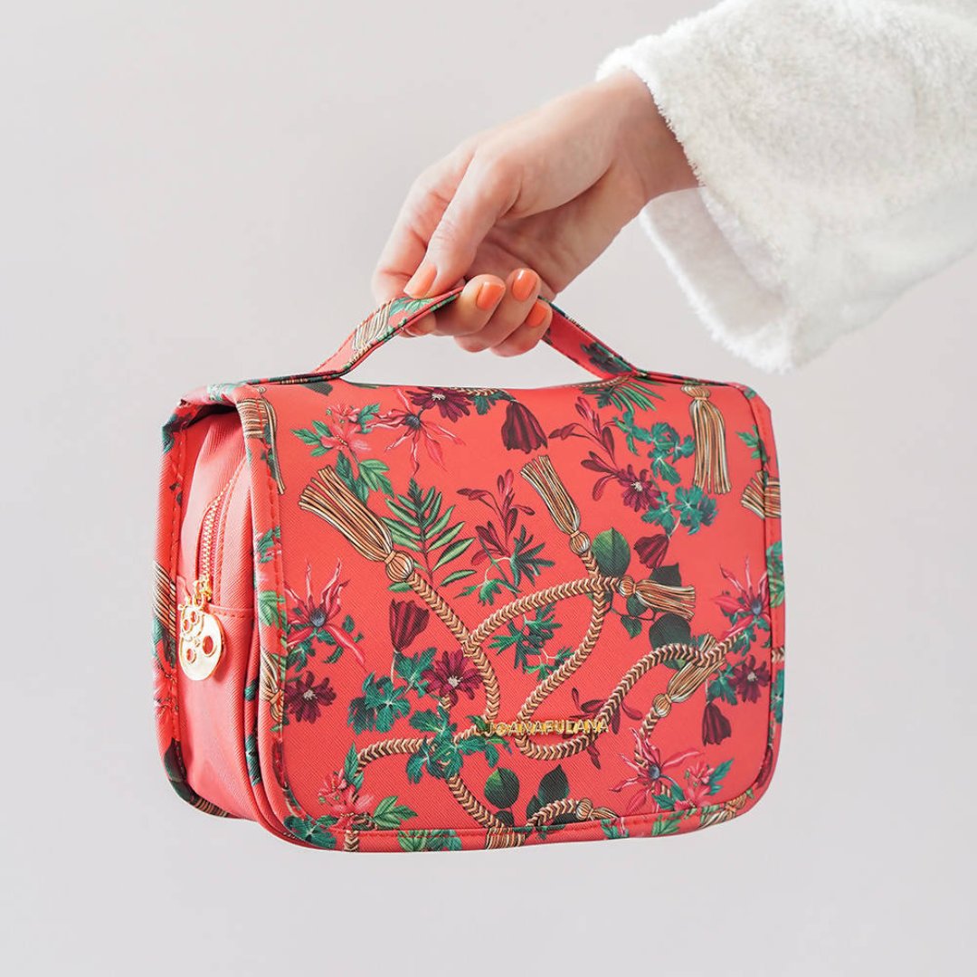 Ready, set, jet! Don't miss out on our Joana Fulana Sale! Shop now for your must-have travel essentials and enjoy a whopping 50% off.
Shop now - ow.ly/lbKB50NsxpM
.
.
.
.
#travelessential #travelaccessory #travelessentials