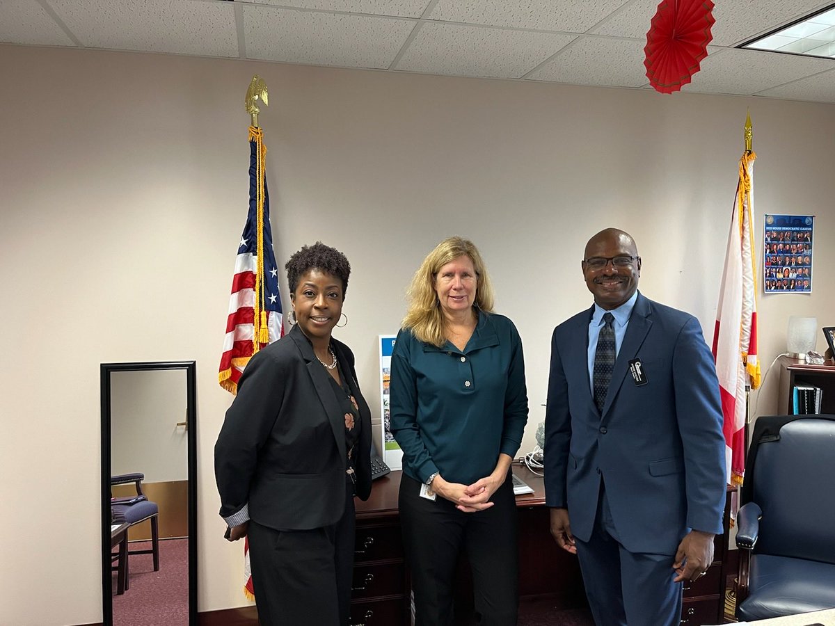 KWaldron4PBC's tweet photo. Great to meet this week with the Black Chamber of Commerce of Palm Beach County to discuss important issues facing the Chamber in PBC! https://t.co/OOcSsqfz8E