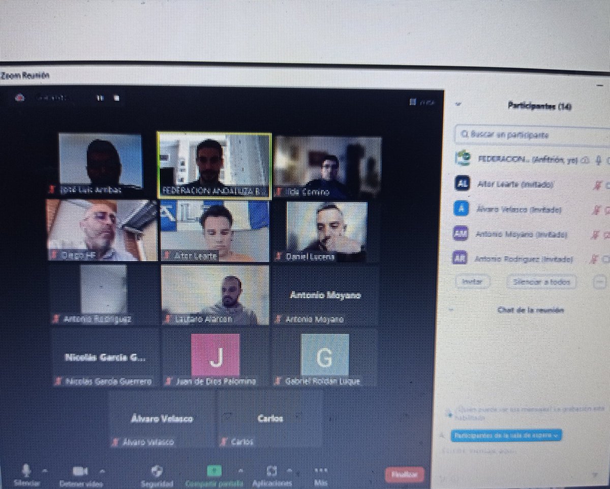 Curso de entrenadores andaluces nivel 2 (reglas de juego). Una gran alegría ver a caras conocidas y que aprecio mucho en el alumnado🙂 <a href="/FAndaluzaBM/">Federación Andaluza de Balonmano</a> nos vemos por las pistas señores!