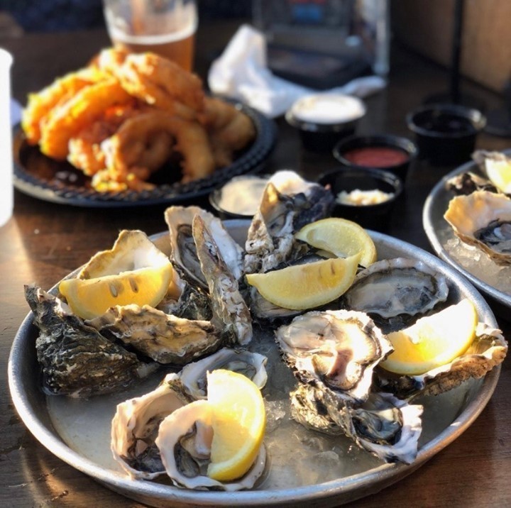 plfishshop's tweet photo. Thursdays just got a whole lot better! Indulge in the ocean's finest at our Oyster Night tomorrow 😍🦪 Starting at 4 pm, we're serving up fresh and delicious oysters for just $1.25 each. https://t.co/RweKi4la4R