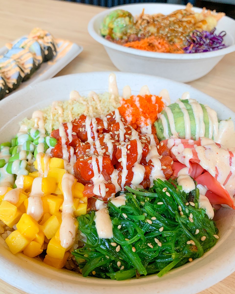🍲 Sus Hi bowls are a whole new level of deliciousness! 

#sushieatstation #ucf #knightcirle #usffoodie #orlandofood #tampa #florida #orlandoeats #orlandoucf #orlandorestaurants #tampaeats #tampafoodie #tamparestaurants #wintersprings #casselberry