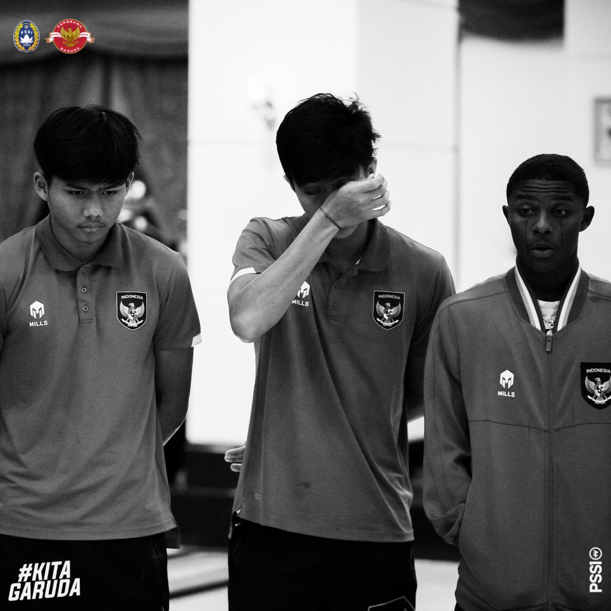 FaktaSepakbola's tweet photo. Reaksi Pemain &amp; Official Timnas U-20 setelah pengumuman dibatalkannya Piala Dunia U-20 2023 di Indonesia.🥲🥹🇮🇩

Tetap semangat &amp; Comeback stronger!🫡🇮🇩 https://t.co/Ii3Qy7bRx7
