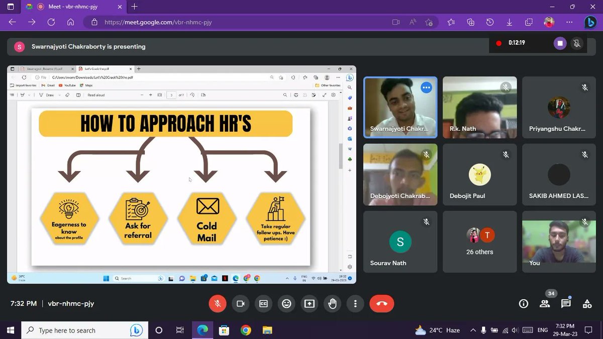 gcsc_official_'s tweet photo. Today, @gcsc_official_ held a 1.5 hrs online session with "Swarnajyoti Chakraborty", an undergrad student, on "How to make the most out of college life?" Participants had the opportunity to learn about various topics, including Linkedin, Cold emailing, Resume and Interview tips. https://t.co/eohpKU83Kg