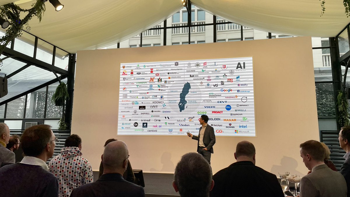 JackHamande's tweet photo. @MikaelLjungblom presenting today #AiSweden during #euaiweek23 ! « #PublicSector is a key #AI adopter » #smartnation #digitalinnovation @ITU @fodspfbosa https://t.co/vEgvCCfft1