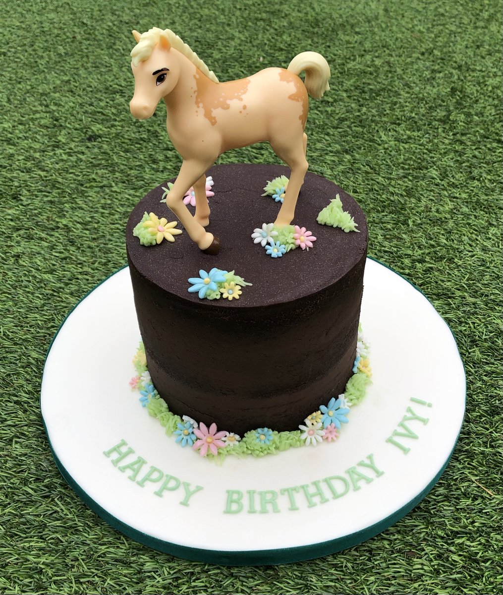 Birthday….

#birthday #chocolate #cake #horse #flowers #buttercream #cakesforkids #cakesforgirls #oxford #luluslittleoxfordkitchen