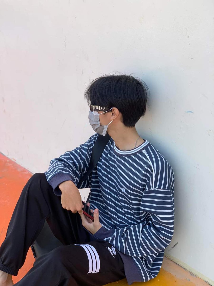 CheidchuPthm's tweet photo. ไม่หล่อไม่น่ารัก ใช่ครับคนเอาไปเป็นแฟนก็ไม่มี🤣🥹 #จันทบุรี #18y  #โสดจีบได้ https://t.co/O3eWeVw7dd