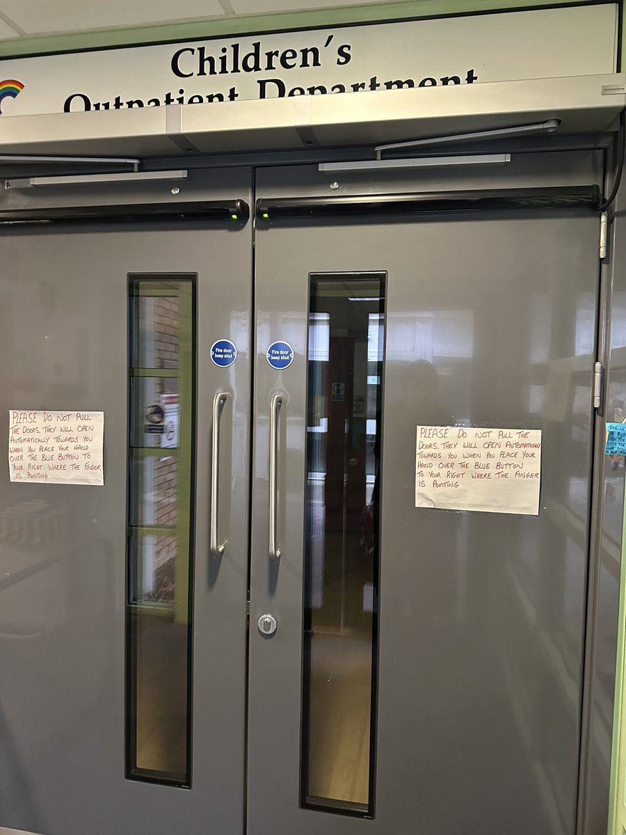 DeakinSue1's tweet photo. # Humanfactorsergonomics people what do you think of the design of this door
? https://t.co/p0LSB5ypVN