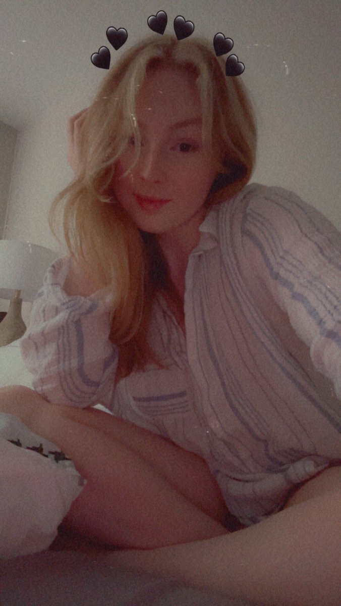Sarah👄💫🏳️‍⚧️ tweet media