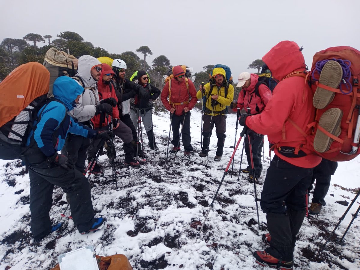 Chile se posiciona como referente en turismo de montaña dlvr.it/Slgwhv