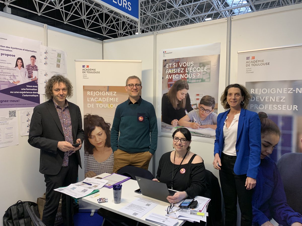DRH_TlseNord's tweet photo. Toutes et tous mobilisé(e)s pour faire connaître les métiers de l’@education_gouv lors du #salonTAF de Toulouse mercredi 29 et jeudi 30 mars.
Des échanges riches autour de métiers qui ont du sens.
@actoulouse 
@DSDEN31 
@MostafaFourar 
#nosmetiersontdusens https://t.co/ypDQdI0Zws