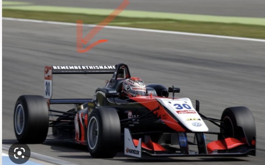 charlestongcl's tweet photo. Cuando no llegaba aรบn a la F1 โฆ. No tenรญa sponsors , solo su papรก Jos โฆ en su auto se veรญa esto: #rememberthisname โฆ.. eres gigante Max ! https://t.co/Ja1T5X4UpZ