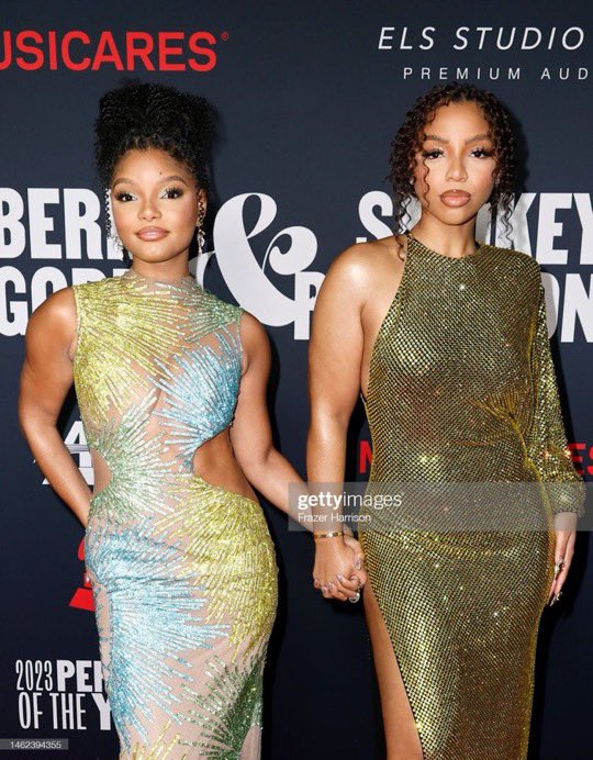 🚨Twitches 3 “Daughters of Apolla &amp; Artemis”🚨 starting <a href="/TiaMowry/">Tia Mowry</a> &amp; <a href="/TameraMowryTwo/">Tamera Mowry-Housley</a> and <a href="/chloexhalle/">chloe x halle</a> is currently in “beginning stages of production” at <a href="/DisneyStudios/">Walt Disney Studios</a> as an Original <a href="/DisneyPlus/">Disney+</a> tv-series. Set to release in 2024. The premise of the show will be centered around