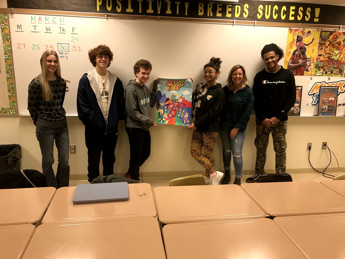 FHS_AtTheFest's tweet photo. Thank you Juliann for coming to Freedom High School for some very colorful advice and tips for our class. We love the artwork for Musikfest and will have our creative minds open for the future. @Musikfest @BethlehemAreaSD #musikfest #freedomhighschool #basd https://t.co/HJM8qmVDgB