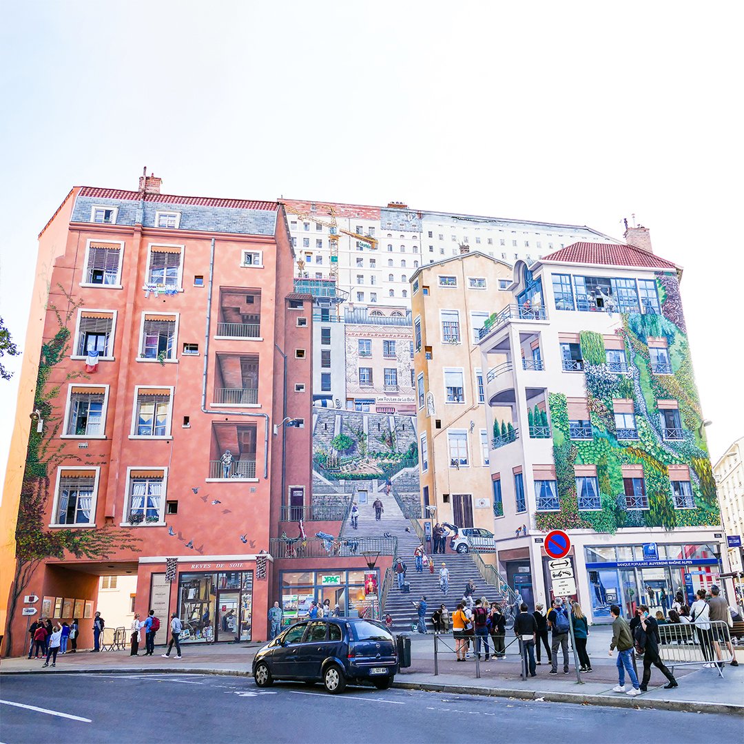 travelleaguenet's tweet photo. Just visited the stunning Mur Des Canuts in Lyon, and I'm blown away by its incredible details. A must-see for anyone visiting Lyon!
#TravelFrance #VisitLyon #ArtInLyon #CultureTrip #HistoricSites #CityBreak #TravelInspiration #Lyon https://t.co/EZIPC630WQ