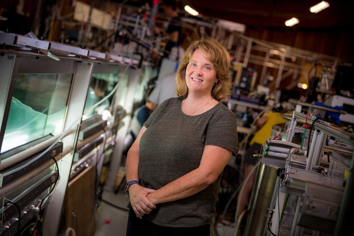 Congratulations to Scripps atmospheric chemist @kprather88 for receiving the 2023 @NESACS Gustavus John Esselen Award for Chemistry in the Public Interest! 🏆 She was recognized for her research on understanding air pollution, aerosol sources, and more. bit.ly/40m1aZA