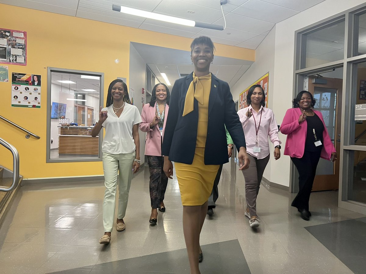 Engineering & Science University Magnet School tweet media