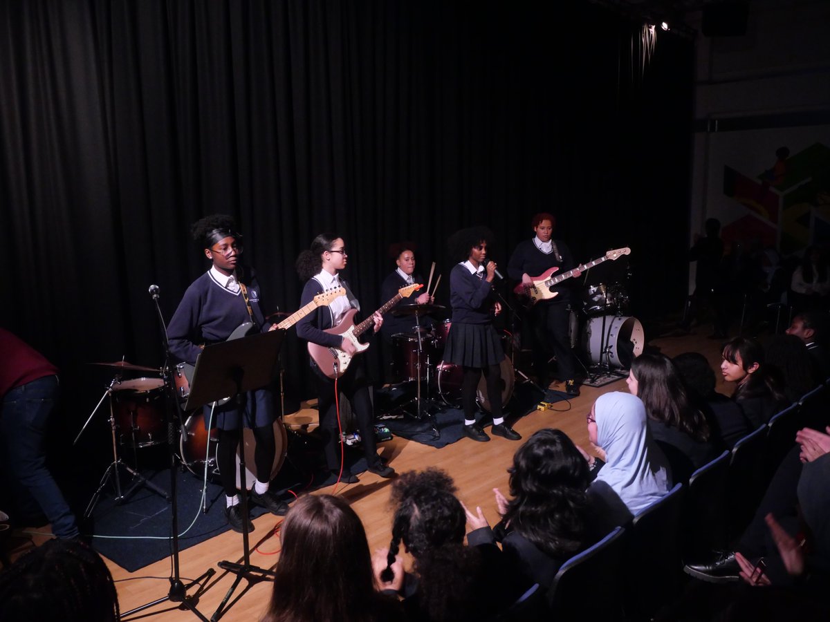 Sarah Bonnell School tweet media