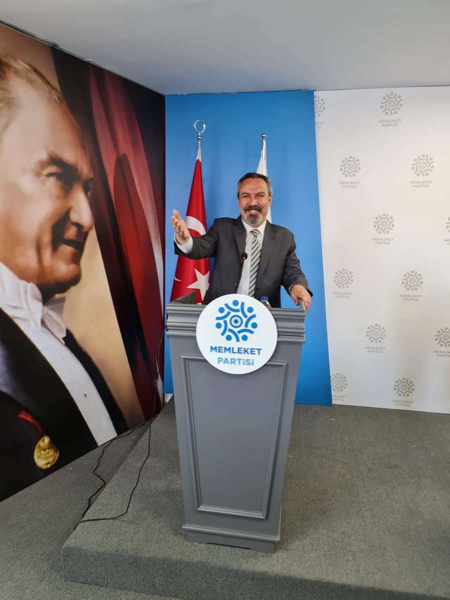 mahirbakan's tweet photo. Aklı, gönlü ve istikameti ANKARA olan;

Akıl, bilim ve çağdaş Cumhuriyet idealimiz ile

Memleket diyerek
Adalet diyerek
Vicdan diyerek
İşsize İş 
ve
TAM BAĞIMSIZ TÜRKİYE
diyerek,

BAŞLIYORUZ!

Ne Cumhur Ne Millet, Tek Yol MEMLEKET.🧿
@MemleketimParti
#MemleketKazanacak 
#MAVİ🧿 https://t.co/0Qa9wftim4