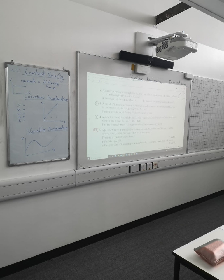 UTCLeeds's tweet image. Here at UTC, we link our curriculums together. We&apos;ve got maths &amp;amp; engineering taught together so students see how they link. Maths for Engineering is studied by all students taking one of the Y12 engineering qualifications.
#mathsforengineers #thinkutc