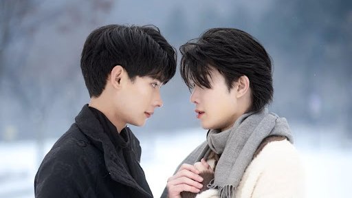 __pilka__'s tweet photo. 151. #OurWinter 🇹🇭
Thai actors in Korea during the winter. And when I was looking at Tutor and Yim I only was thinking if they are not cold.
14 very short episodes (1 minute long) but cute. https://t.co/Z0TutHPUHY