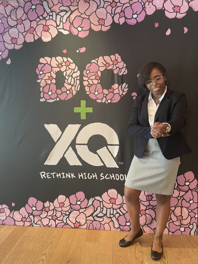 Itsmorethanmath's tweet image. Rolling up my sleeves each day to do the  HEARTwork… 

@dccoolidgeshs is on to something! 

This school year is an absolute pleasure. 

#itsmorethanmath