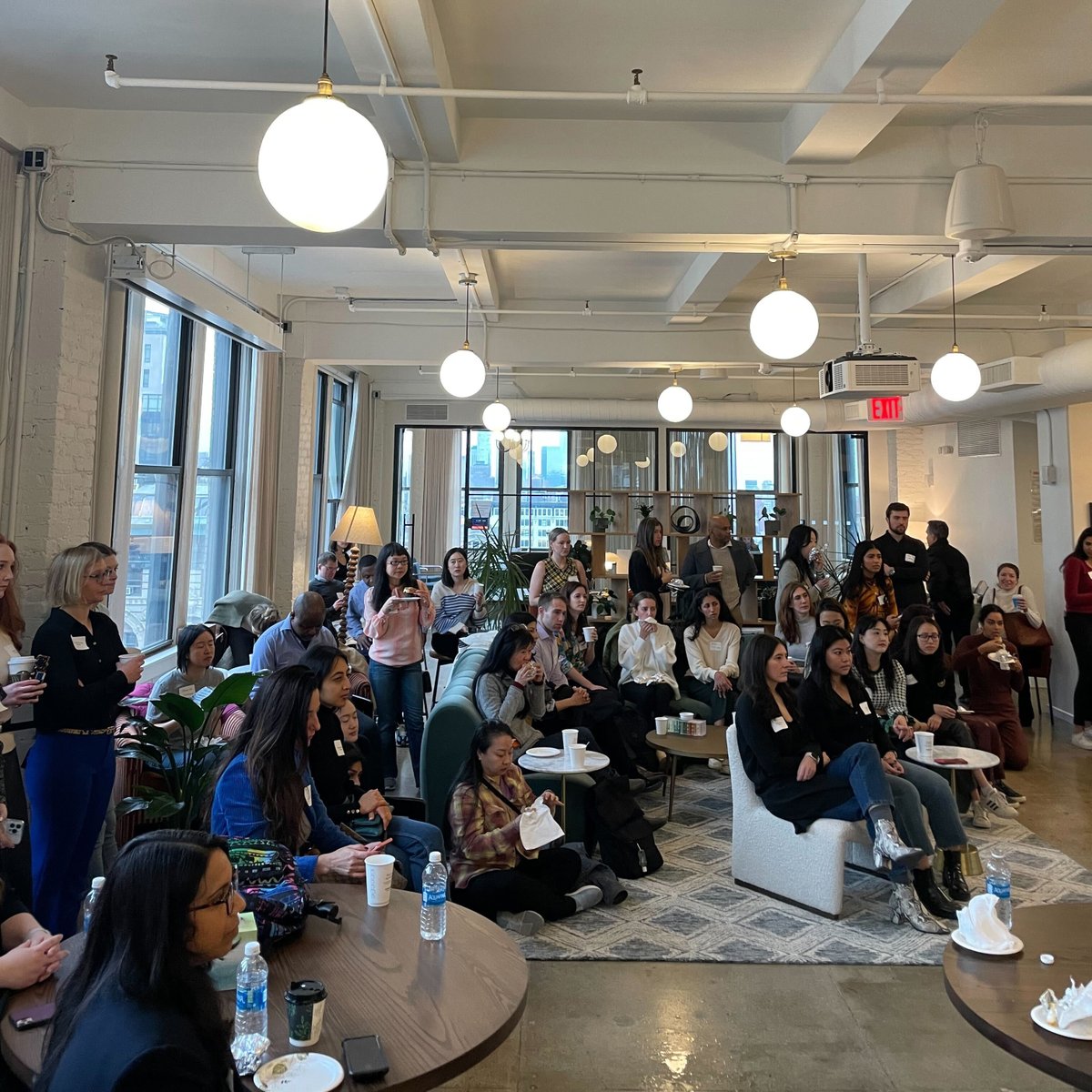 notablecap's tweet photo. It was so fun hosting the @TeamSupermomos female founders + aspiring investors + allies in our NY office! @robin_p_li shared insights and advice on building and cultivating an open mind. We love seeing communities like these come together in New York!

#GGVNYC https://t.co/4A5V1EGH4f
