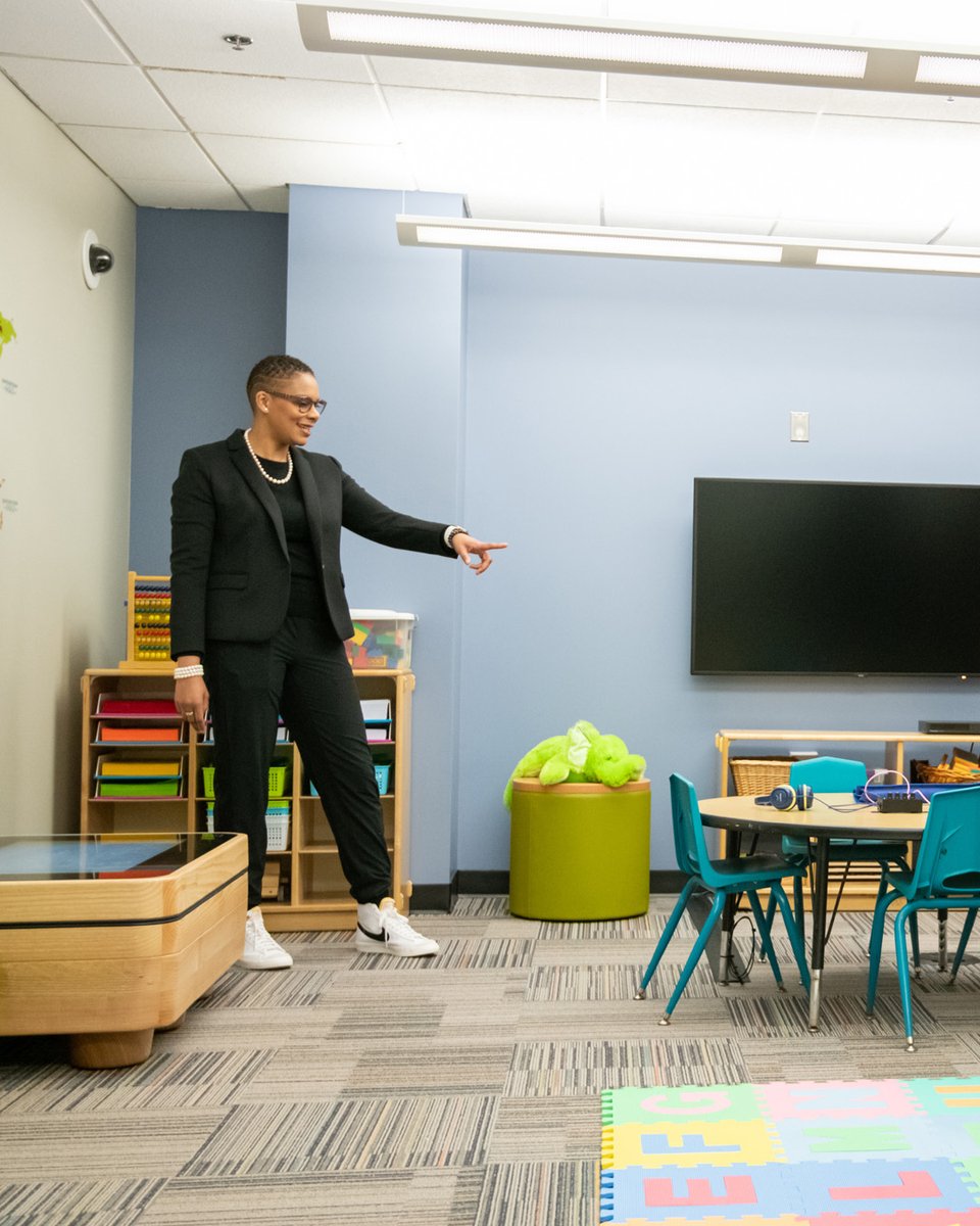 HowardCC's tweet photo. HCC opened a new Family Study Room for student parents.

📍 CL 204

@insidehighered included HCC’s Family Study Room in an article, titled “Academic Success Tip: A (Study) Room of Their Own.”

https://t.co/gCRA1NJn6X

#StudentParent #CommunityCollege #CommunityCollegeStudent https://t.co/vX8cVZA8v2
