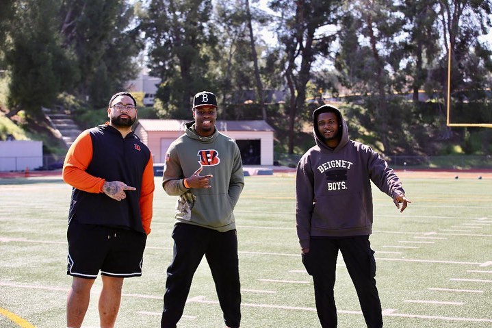 Jennifer Schultz (@jennife45487237) on Twitter photo More Pics from Trenton Irwin's 2nd Annual Football Camp! Josh Tupou, Jeffrey Gunter & Stanley Morgan helped during the camp!!
<a href="/trenton_4/">Trenton Irwin</a> <a href="/JoshTupouCU/">Josh Tupou</a> <a href="/jgunter94/">Jeffrey Gunter</a> <a href="/Gunter_Jn/">Jennifer Gunter</a> <a href="/Thekidstan/">STANLEY MORGAN JR</a> <a href="/Bengals/">Cincinnati Bengals</a> #Bengals #RuleTheJungle
WHO DEY!š§”š¤š§”š¤š§”š¤ More Pics from Trenton Irwin's 2nd Annual Football Camp! Josh Tupou, Jeffrey Gunter & Stanley Morgan helped during the camp!!
<a href="/trenton_4/">Trenton Irwin</a> <a href="/JoshTupouCU/">Josh Tupou</a> <a href="/jgunter94/">Jeffrey Gunter</a> <a href="/Gunter_Jn/">Jennifer Gunter</a> <a href="/Thekidstan/">STANLEY MORGAN JR</a> <a href="/Bengals/">Cincinnati Bengals</a> #Bengals #RuleTheJungle
WHO DEY!š§”š¤š§”š¤š§”š¤