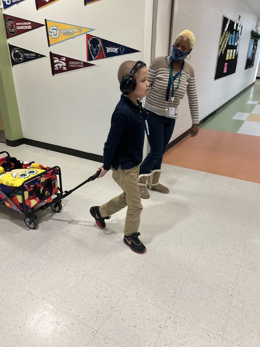 Ms. Lester tweet media